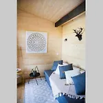 Chalet Cabane-spa Les Hauts De Monségu En Ariège